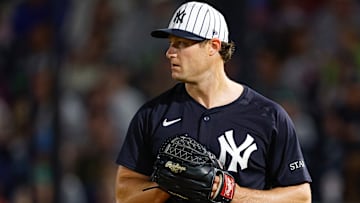 Toronto Blue Jays v New York Yankees