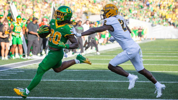 Oregon Ducks running back Jordan James