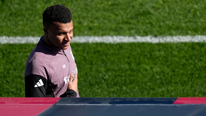 Kylian Mbappé hat Knieprobleme 