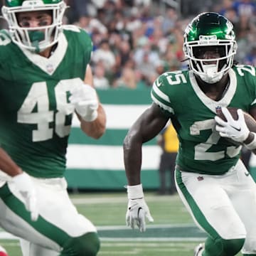 East Rutherford, NJ -- August 24, 2024 -- Israel Abanikanda of the Jets runs the ball in the first half. The New York Giants and New York Jets meet at MetLife Stadium in the final preseason game of the 2024 season for both teams.