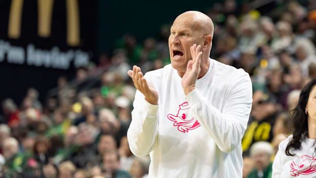 Oregon head coach Kelly Graves calls to his team as the Oregon Ducks host the Indiana Hoosiers Friday, Jan. 24, 2025, at Matt