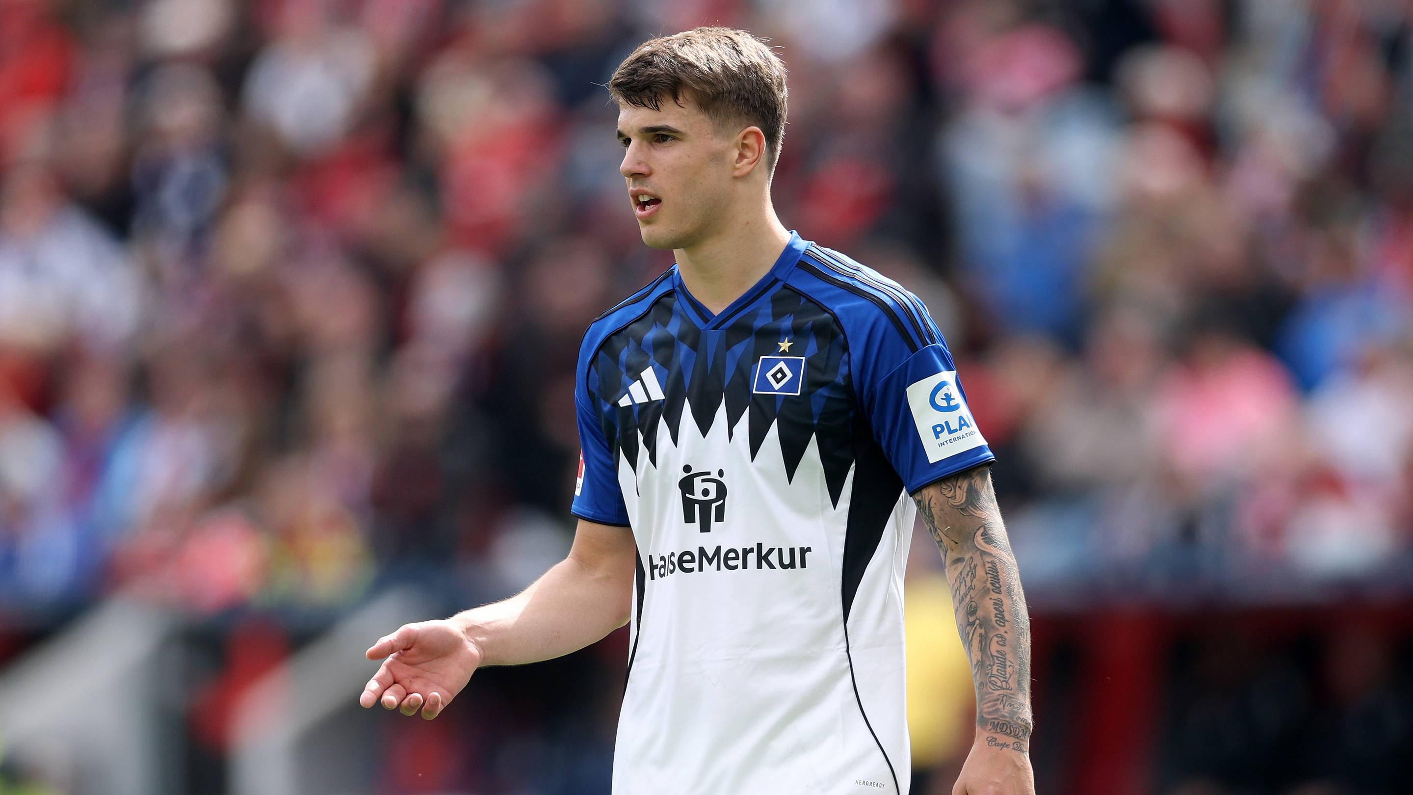 Luka Vuskovic dropped his first Tottenham hint