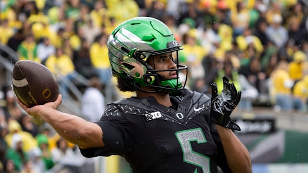 oregon ducks indiana hoosiers dan lanning curt cignetti autzen stadium college football big ten dante moore penalties 