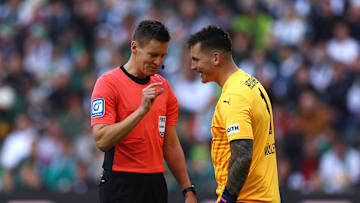 Sascha Stegmann (l.)