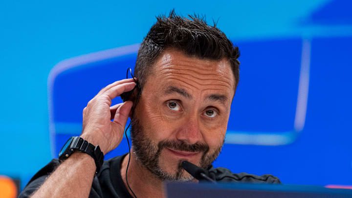 Roberto De Zerbi va affronter le PSG et Luis Enrique ce lundi. Roberto De Zerbi va affronter le PSG et Luis Enrique ce lundi.