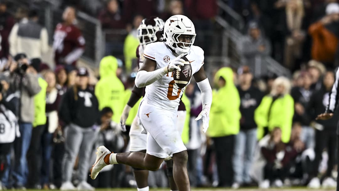  Texas Longhorns linebacker Anthony Hill Jr. Mandatory Credit: Maria Lysaker-Imagn Images 