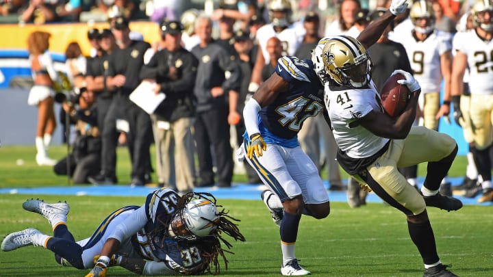 New Orleans Saints running back Alvin Kamara (41) against the Los Angeles Chargers