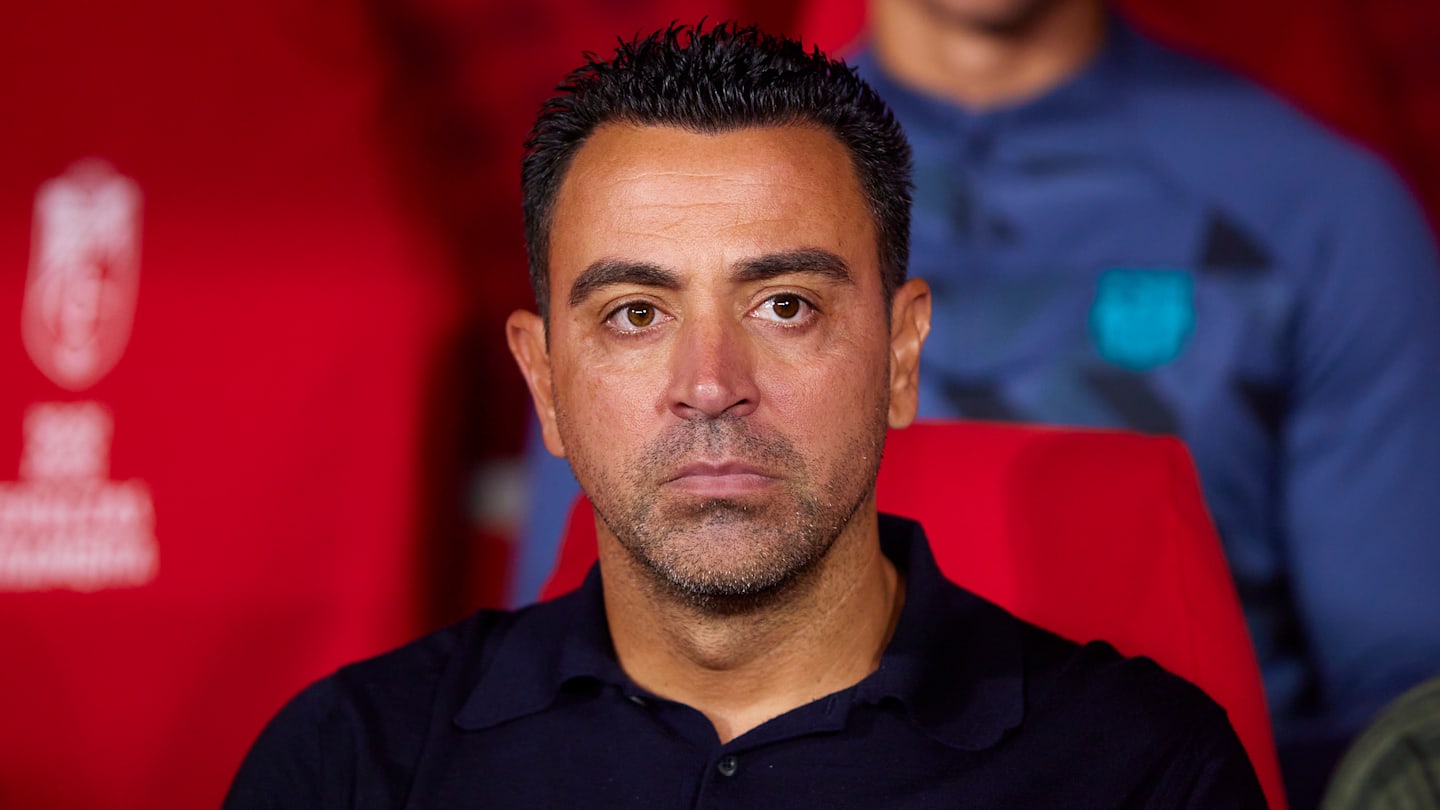 Barcelona squad divided over Xavi future