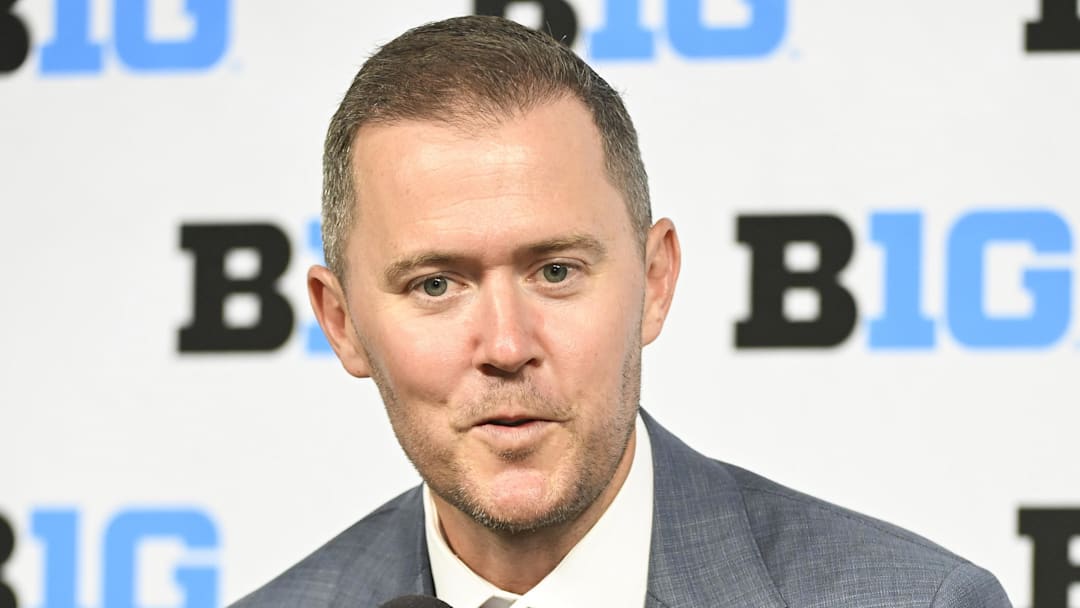 Jul 24, 2024; Indianapolis, IN, USA; USC Trojans head coach Lincoln Riley speaks to the media during the Big 10 football media day at Lucas Oil Stadium. Mandatory Credit: Robert Goddin-Imagn Images Jul 24, 2024; Indianapolis, IN, USA; USC Trojans head coach Lincoln Riley speaks to the media during the Big 10 football media day at Lucas Oil Stadium. Mandatory Credit: Robert Goddin-Imagn Images