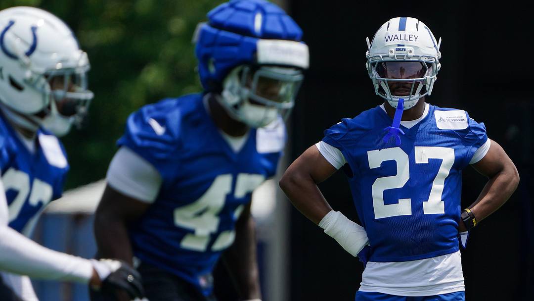 Indianapolis Colts cornerback Justin Walley (27) stands on the field Tuesday, June 10, 2025, during NFL Colts mandatory mini camp at the Indiana Farm Bureau Football Center in Indianapolis.