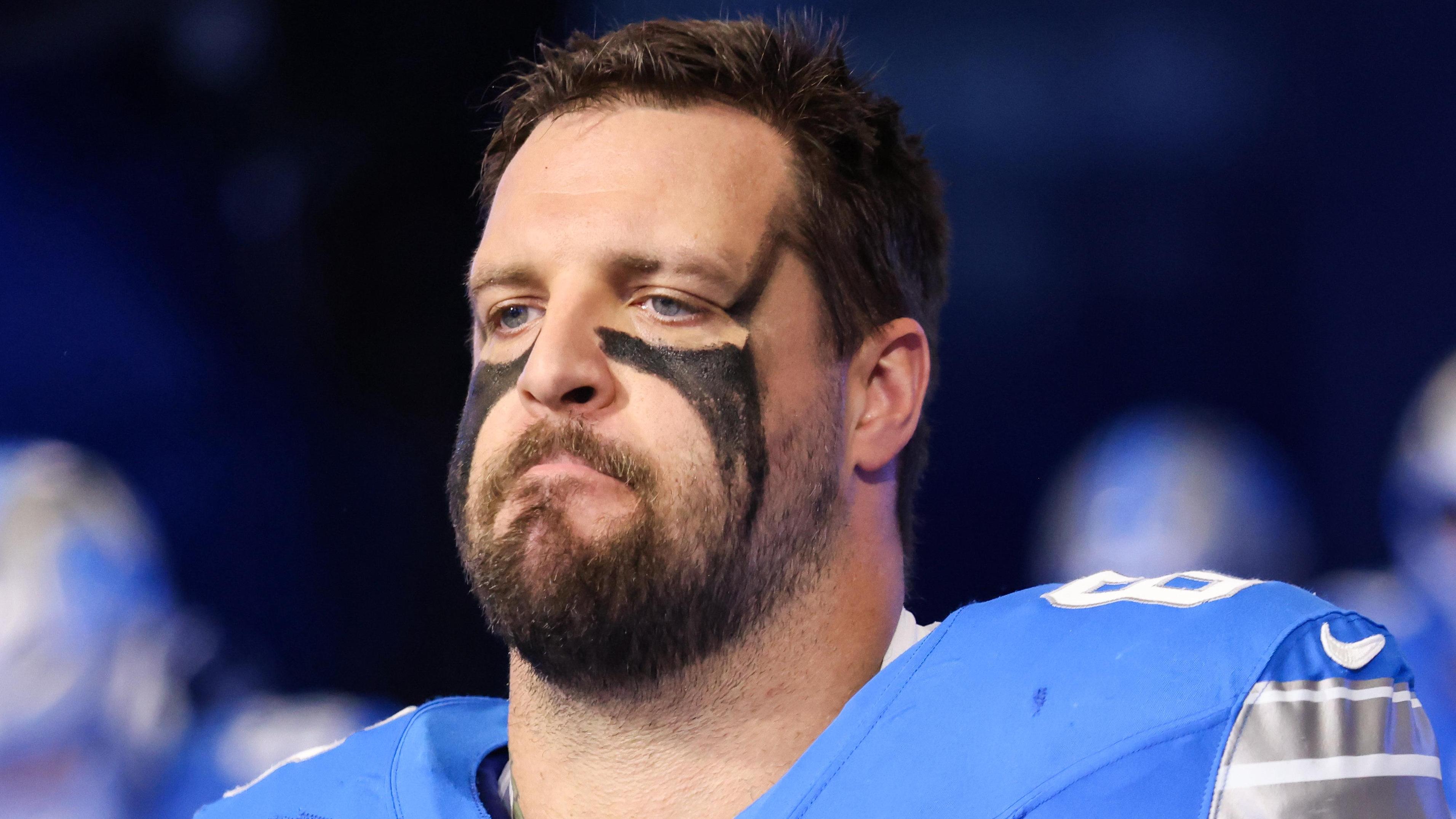Taylor Decker's projected landing spot lands as a bag over head slap in the  face