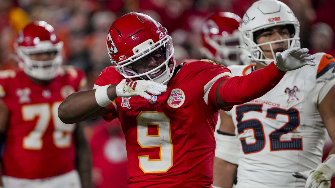 Dec 25, 2025; Kansas City, Missouri, USA; Kansas City Chiefs wide receiver Juju Smith-Schuster (9) celebrates during the fourth quarter at GEHA Field at Arrowhead Stadium. Mandatory Credit: Denny Medley-Imagn Images Dec 25, 2025; Kansas City, Missouri, USA; Kansas City Chiefs wide receiver Juju Smith-Schuster (9) celebrates during the fourth quarter at GEHA Field at Arrowhead Stadium. Mandatory Credit: Denny Medley-Imagn Images