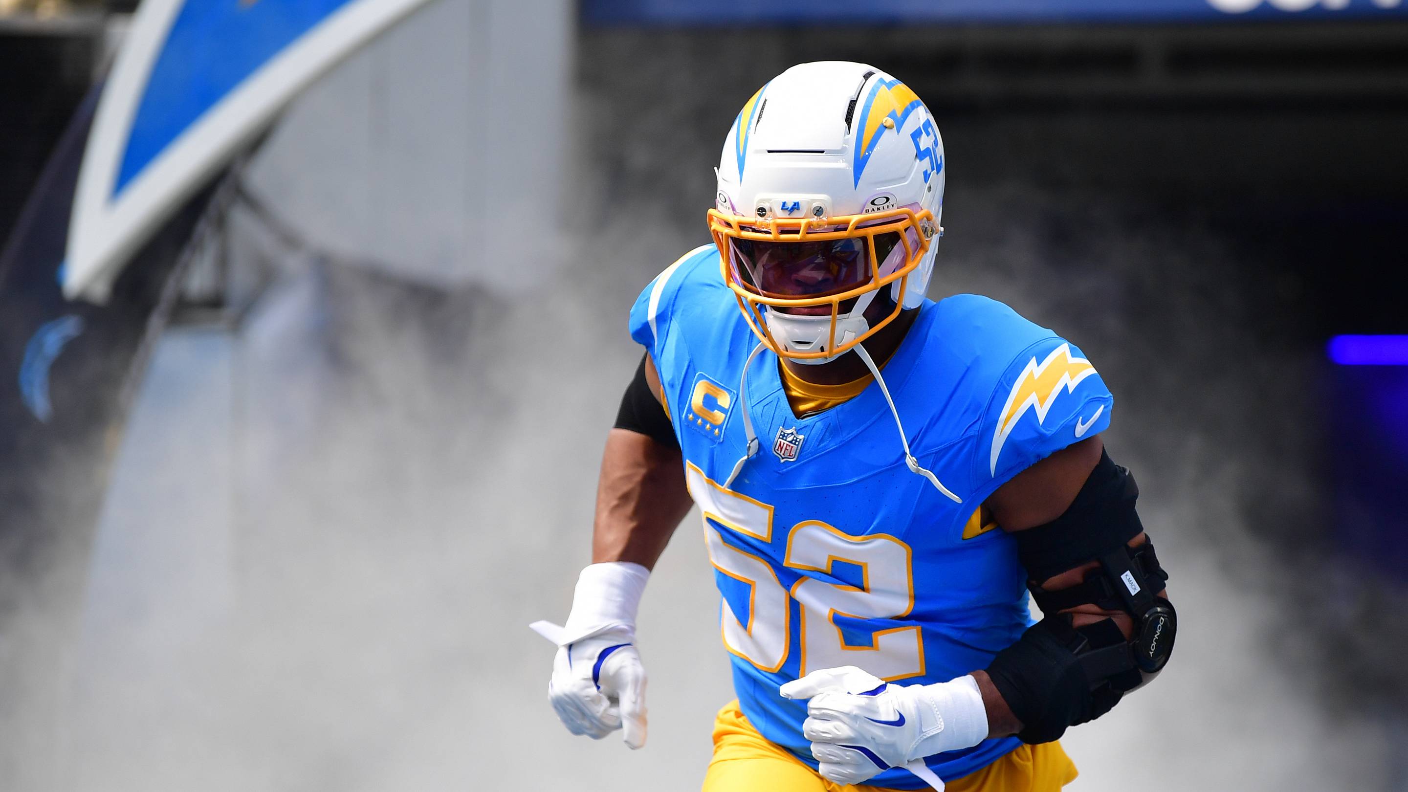 One Trade Deadline Move the Chargers Must Prioritize ASAP