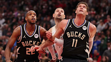 Milwaukee Bucks v Chicago Bulls