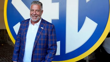 Bruce Pearl continues to be an ace on the recruiting trail