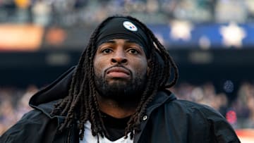Pittsburgh Steelers v Baltimore Ravens