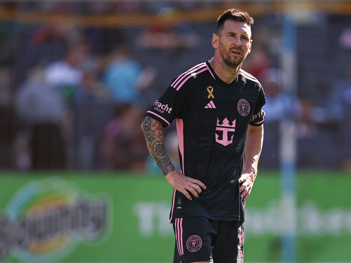 Messi Honored at Inter Miami with Exclusive Pink Jersey