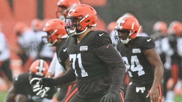 Aug 17, 2020; Berea, Ohio, USA;  Cleveland Browns offensive tackle Jedrick Wills Jr. (71) works on