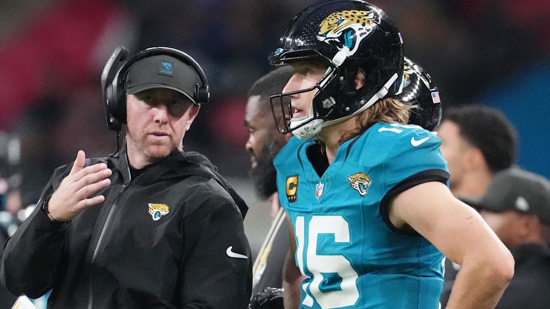 Oct 19, 2025; London, United Kingdom; Jacksonville Jaguars head coach Liam Coen talks with quarterback Trevor Lawrence (16) on the sidelines during the second half of an NFL International Series game at Wembley Stadium. Oct 19, 2025; London, United Kingdom; Jacksonville Jaguars head coach Liam Coen talks with quarterback Trevor Lawrence (16) on the sidelines during the second half of an NFL International Series game at Wembley Stadium.