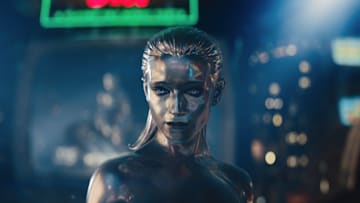 Julia Garner as Shalla-Bal/Silver Surfer in 20th Century Studios/Marvel Studios' THE FANTASTIC FOUR: FIRST STEPS. Photo courtesy of 20th Century Studios/Marvel Studios. © 2025 20th Century Studios / © and ™ 2025 MARVEL.
