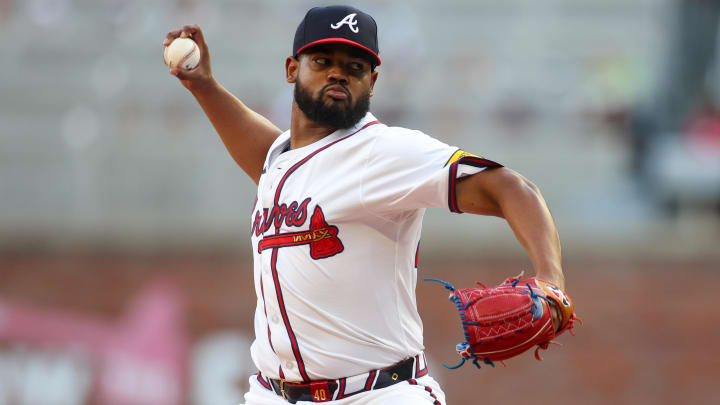 Jul 2, 2024; Atlanta, Georgia, USA; Atlanta Braves starting pitcher Reynaldo Lopez (40) throws against the San Francisco Giants in the first inning at Truist Park. Mandatory Credit: Brett Davis-USA TODAY Sports
