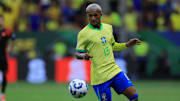 Wesley é escolhido por Ancelotti e começa jogando em Brasil x Chile 