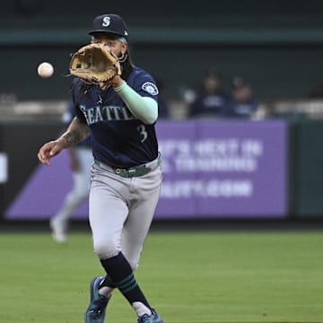 Seattle Mariners shortstop J.P. Crawford (3) fields a ground ball by the St. Louis Cardinals in the third inning at Busch Stadium on Sept 7.