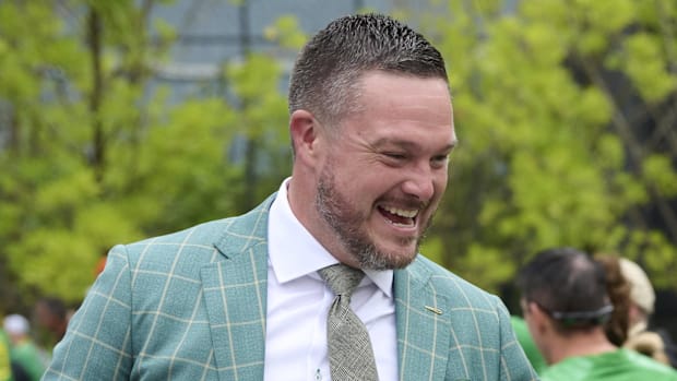 Oregon Ducks Northwestern Wildcats Oklahoma State Big Ten Dan Lanning Noah Whittington Tosh Lupoi Betting Odds Autzen Stadium