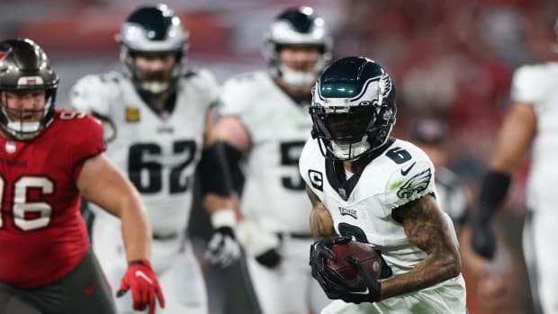 Philadelphia Eagles 'Making Efforts' to Sign WR DeVonta Smith to