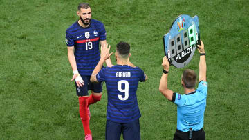 Giroud admits France struggled to adjust to Benzema
