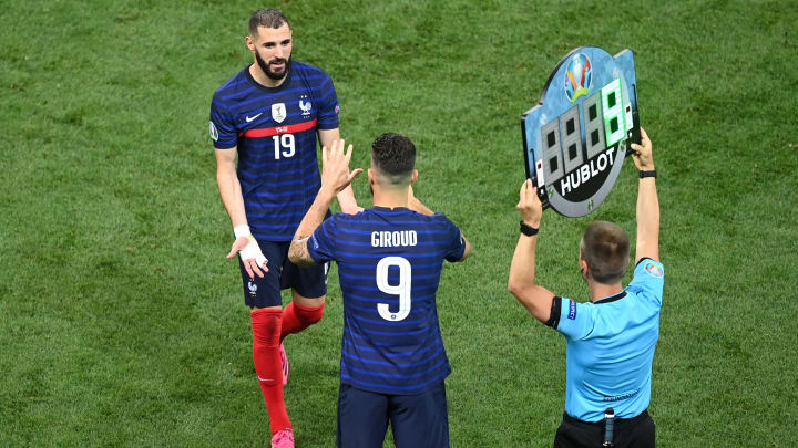 Giroud admits France struggled to adjust to Benzema Giroud admits France struggled to adjust to Benzema