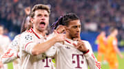 Thomas Müller (l.) & Michael Olise