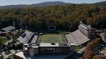 Surrounded by the Blue Ridge Mountains, Appalachian State’s Kidd Brewer Stadium is one of the most scenic settings in college football. 