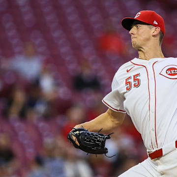 Sep 17, 2024; Cincinnati, Ohio, USA; Cincinnati Reds starting pitcher Brandon Williamson (55) pitches against the Atlanta Braves in the first inning at Great American Ball Park. Mandatory Credit: Katie Stratman-Imagn Images