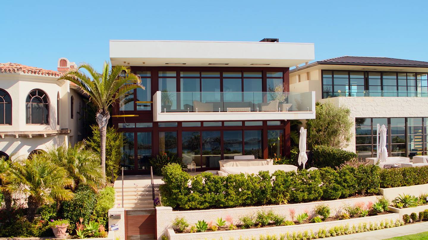 Netflix's Selling Sunset franchise grows with new addition Selling the City - Vimarsana News