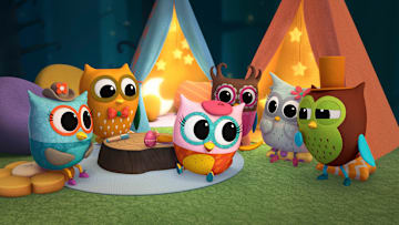 Episode 7. Lucy (voiced by Evie Hsu), Jacob (voiced by Pressly James Crosby), Eva (voiced by Vivienne Rutherford), Sue (voiced by Sarah Vattano), Kiera (voiced by Romy Fay) and Carlos (voiced by Antonio Raul Corbo) in "Eva the Owlet," premiering January 24, 2025 on Apple TV+.