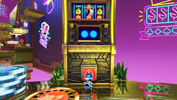 A bot on a slot machine in the Slo-Mo Casino level of Astro Bot.