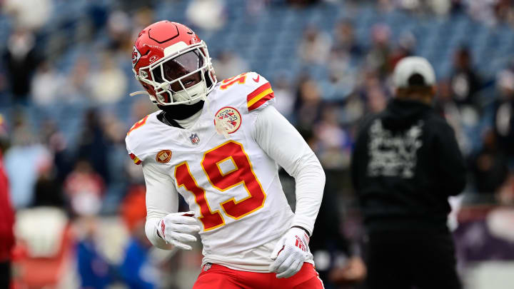 Kansas City Chiefs wide receiver Kadarius Toney (19) warms up before a game against the New England Patriots at Gillette Stadium