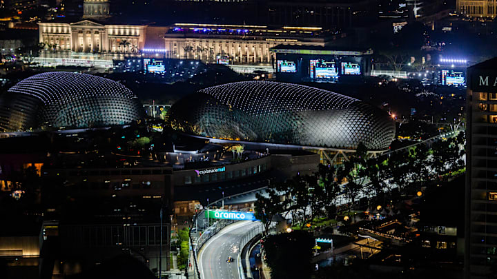 SINGAPORE, SINGAPORE - SEPTEMBER 16: Sergio Perez of Mexico driving the (11) Oracle Red Bull Racing RB19 on track during qualifying ahead of the F1 Grand Prix of Singapore at Marina Bay Street Circuit on September 16, 2023 in Singapore, Singapore. (Photo by Clive Rose/Getty Images)