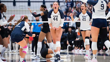 Penn State women's volleyball middle blocker Maggie Mendelson