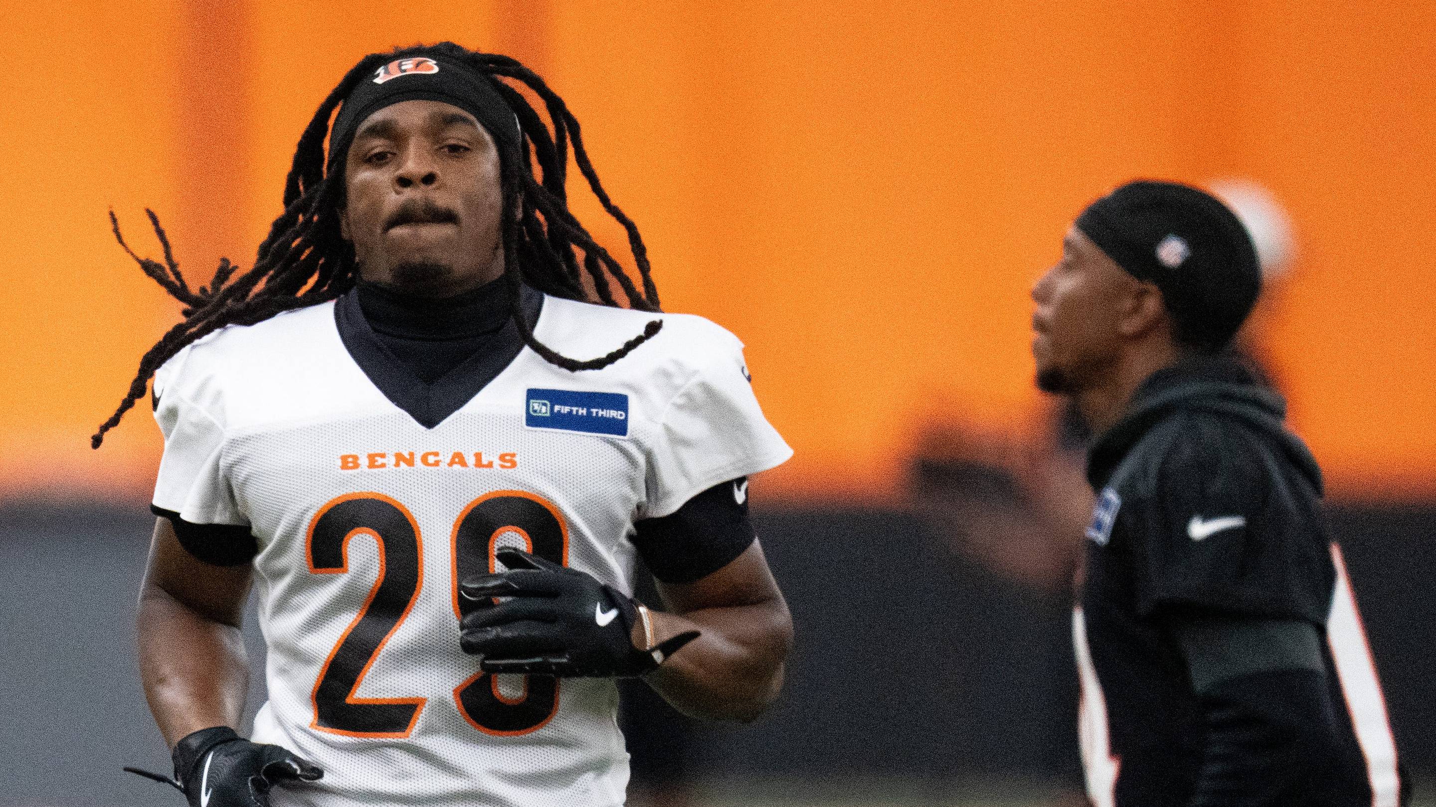 Bengals Injury Report: Secondary Piece Working Back to Field, Lamar Jackson's Latest Status Revealed