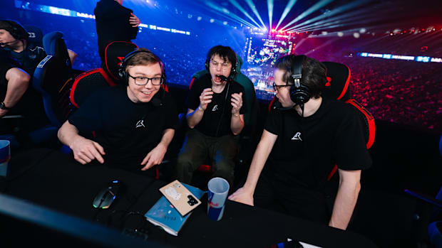 Caedrel and The Baus co-streaming League of Legends