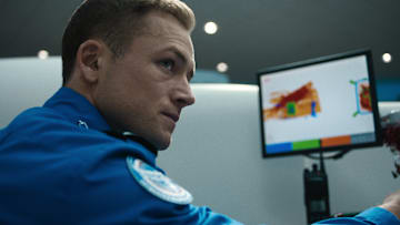 Taron Egerton as Ethan Kopek in Carry-On.