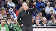 Nov 14, 2023; Chicago, Illinois, USA; Michigan State Spartans head coach Tom Izzo gestures to his team during the second half at United Center. Mandatory Credit: David Banks-Imagn Images