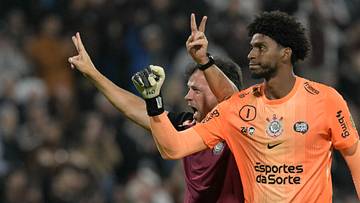 Hugo Souza volta ao gol do Corinthians contra o Peñarol 