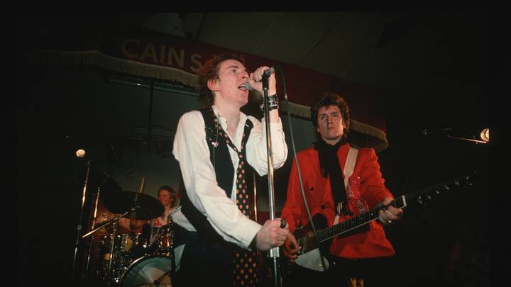 Johnny Rotten and Steve Jones in concert
