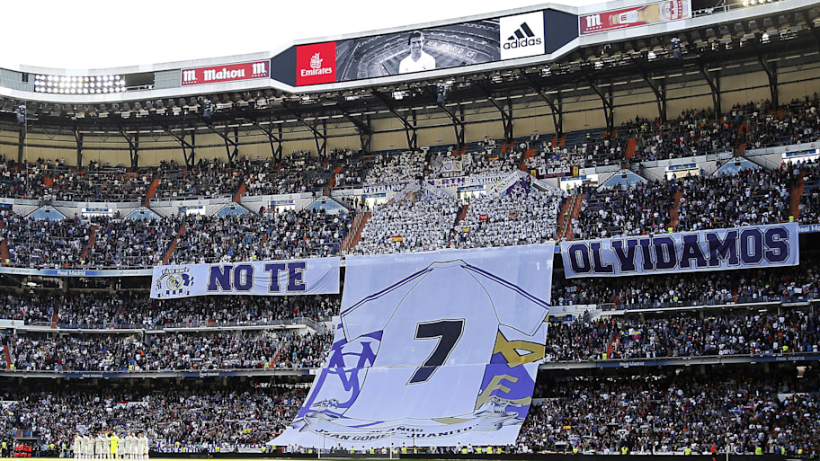 Real Madrid pay tribute to Juanito in the seventh minute of every home match. | IMAGO/Cordon Press/Miguelez Sports