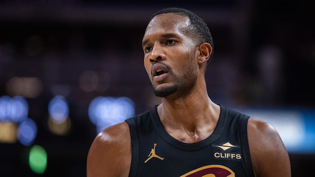 Jan 6, 2026; Indianapolis, Indiana, USA; Cleveland Cavaliers center Evan Mobley (4) in the first half against the Indiana Pacers at Gainbridge Fieldhouse. Mandatory Credit: Trevor Ruszkowski-Imagn Images Jan 6, 2026; Indianapolis, Indiana, USA; Cleveland Cavaliers center Evan Mobley (4) in the first half against the Indiana Pacers at Gainbridge Fieldhouse. Mandatory Credit: Trevor Ruszkowski-Imagn Images