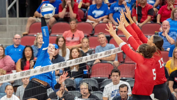 Kentucky Wildcats Brooklyn DeLeye (17) spikes the ball during their game against University of Nebraska on Tuesday, Aug. 27, 2024 at the KFC YUM! Center in Louisville, Ky.