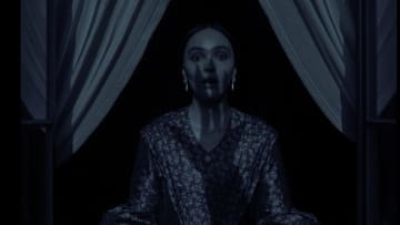 Lily-Rose Depp stars as Ellen Hutter in director Robert Eggers’ NOSFERATU, a Focus Features release. Credit: Courtesy of Focus Features / © 2023 FOCUS FEATURES LLC